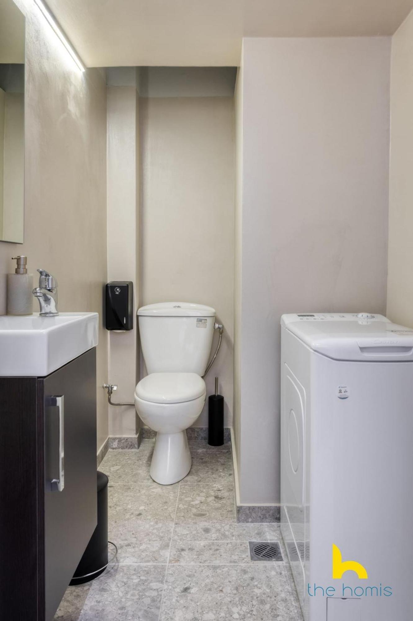 Contemporary 2-Bdr Apt Near Kalimarmaro & Alsos Park! Athén Kültér fotó